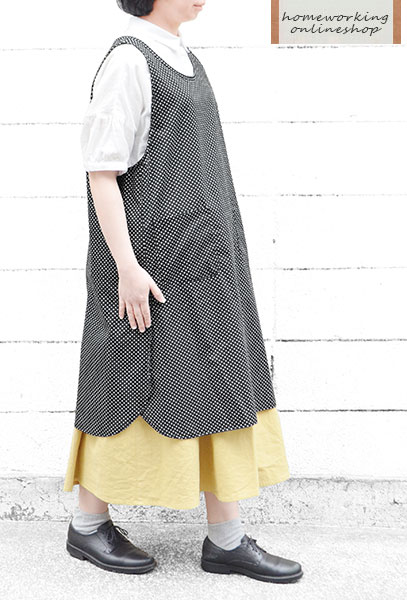 ドットスリットエプロンワンピース