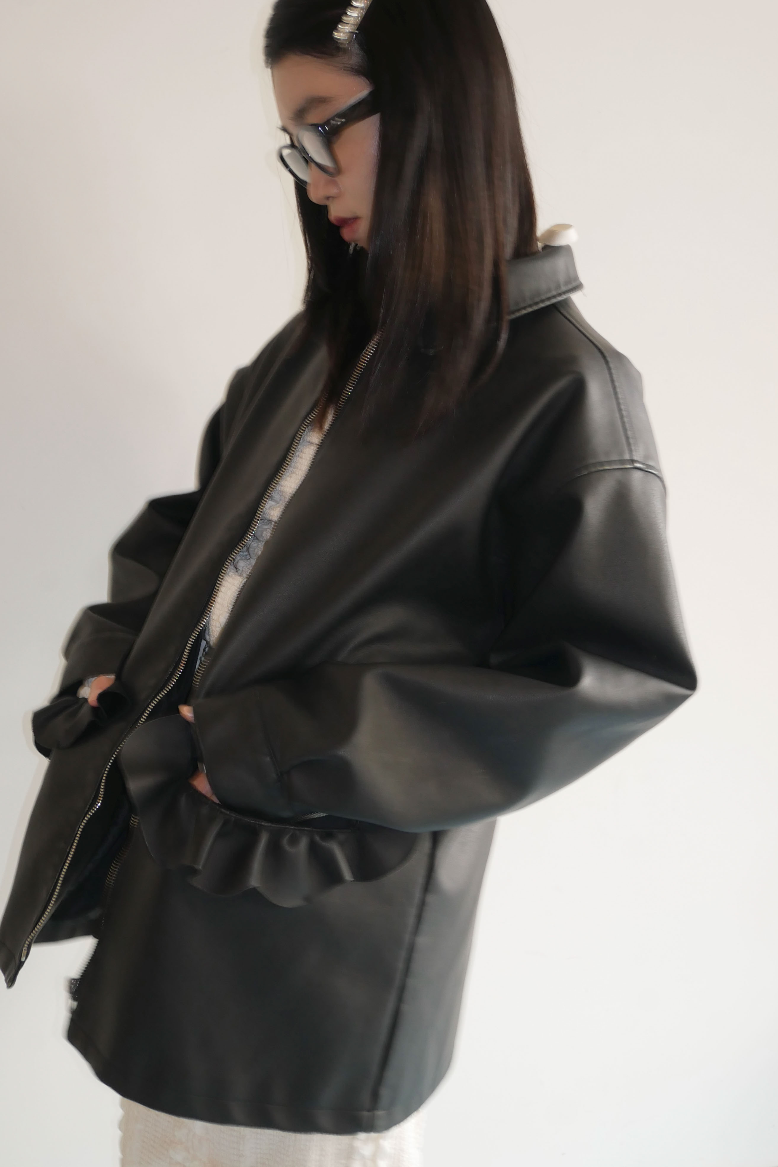 HONEY MI HONEY｜フリルポケットレザーライクブルゾン｜甘さと大人っぽ