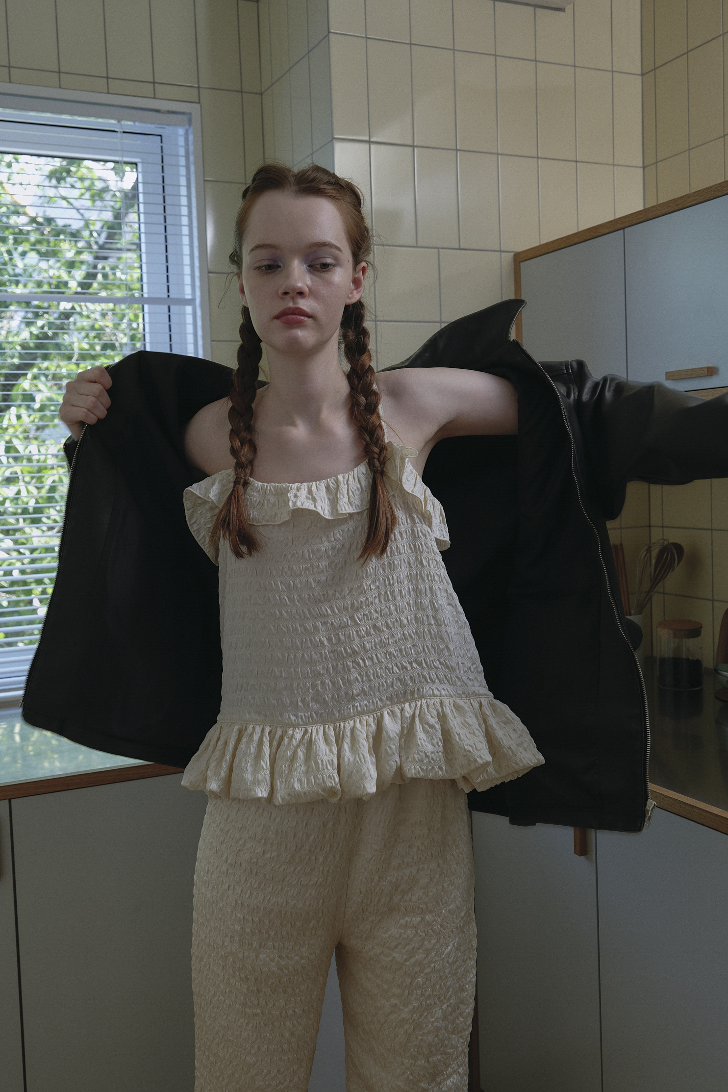 HONEY MI HONEY｜フリルポケットレザーライクブルゾン｜甘さと大人っぽ