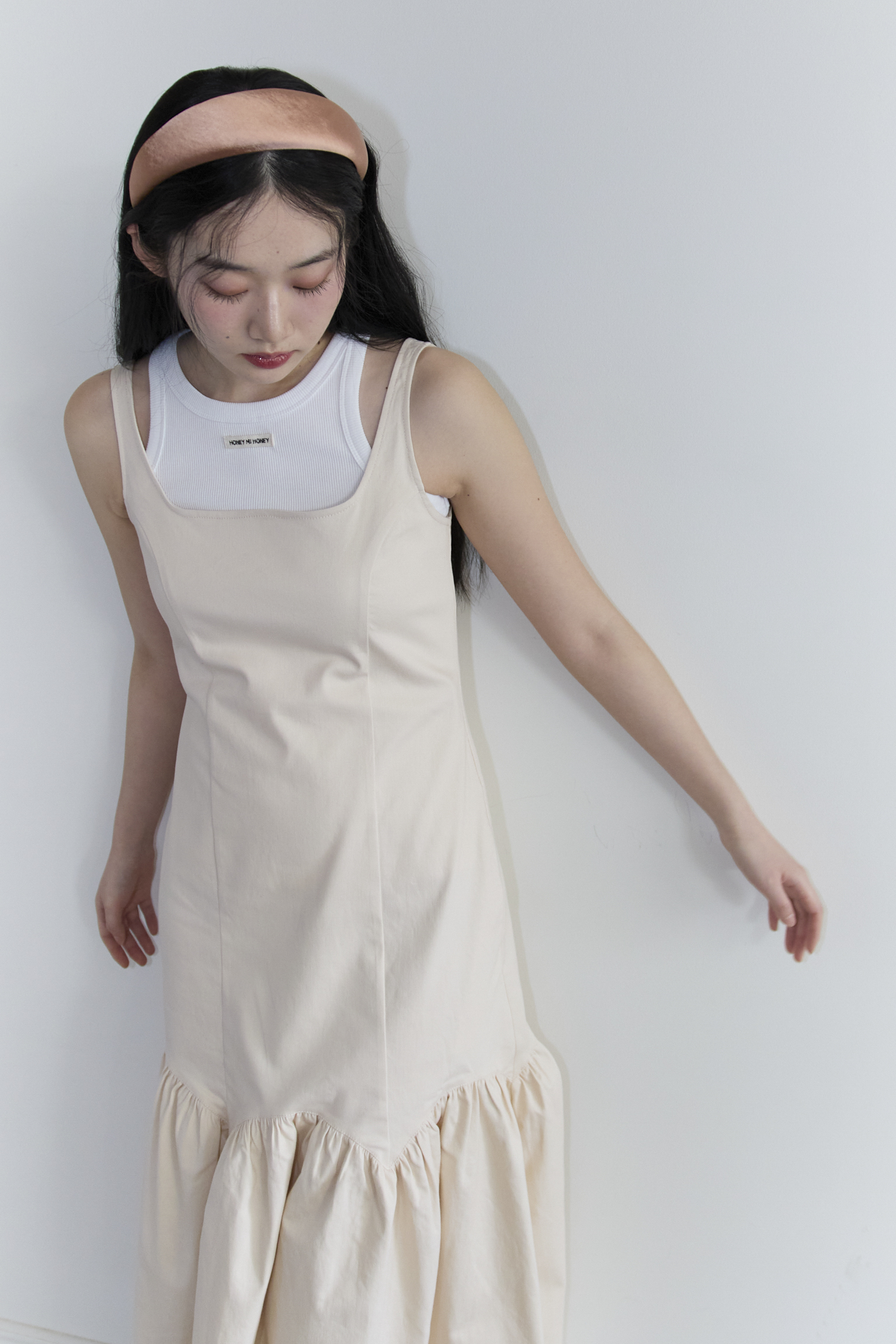 HONEY MI HONEY｜ストレッチデニムワンピース｜フレアシルエットで女性
