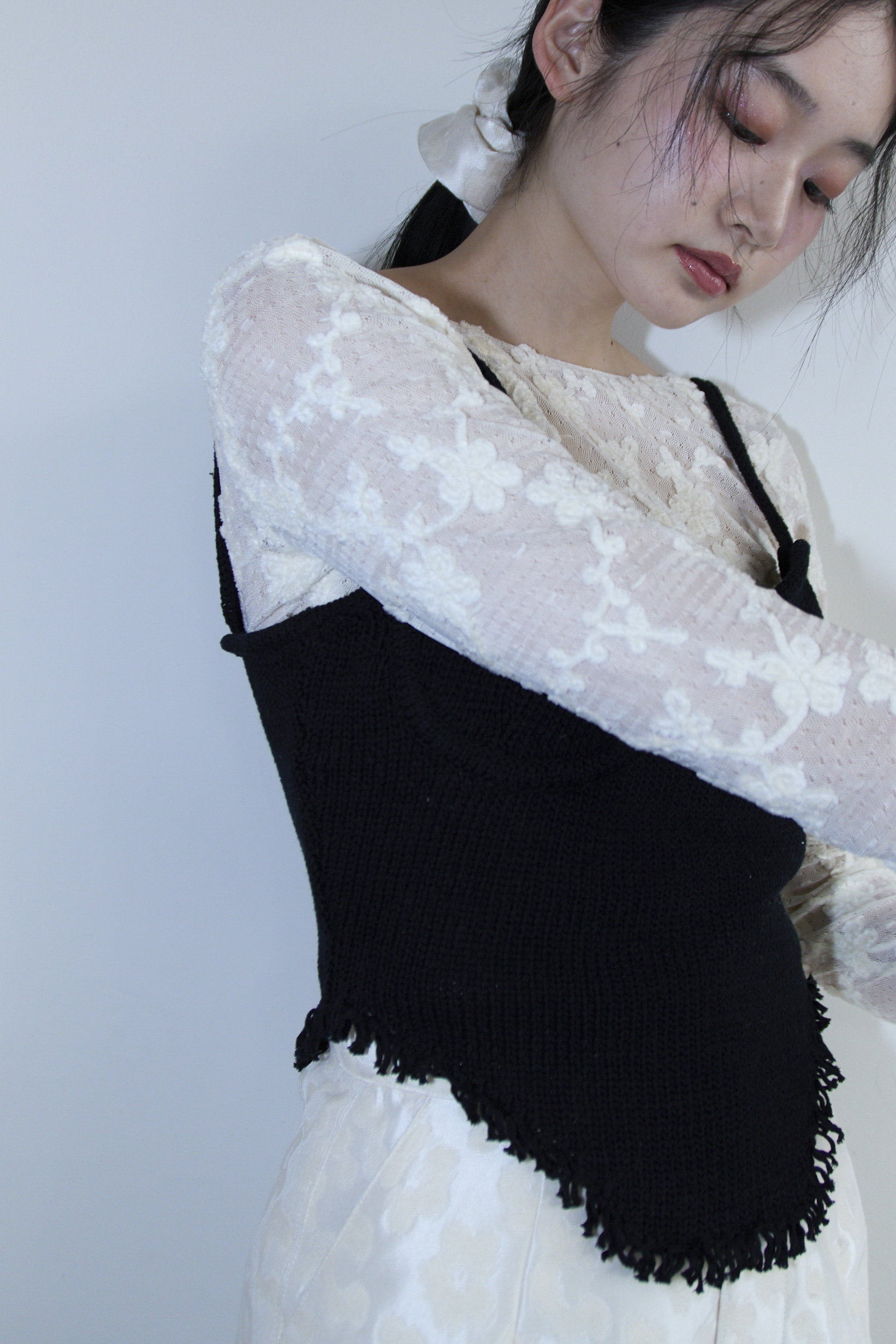 HONEY MI HONEY｜コルセットニットキャミソール｜シンプルコーデに