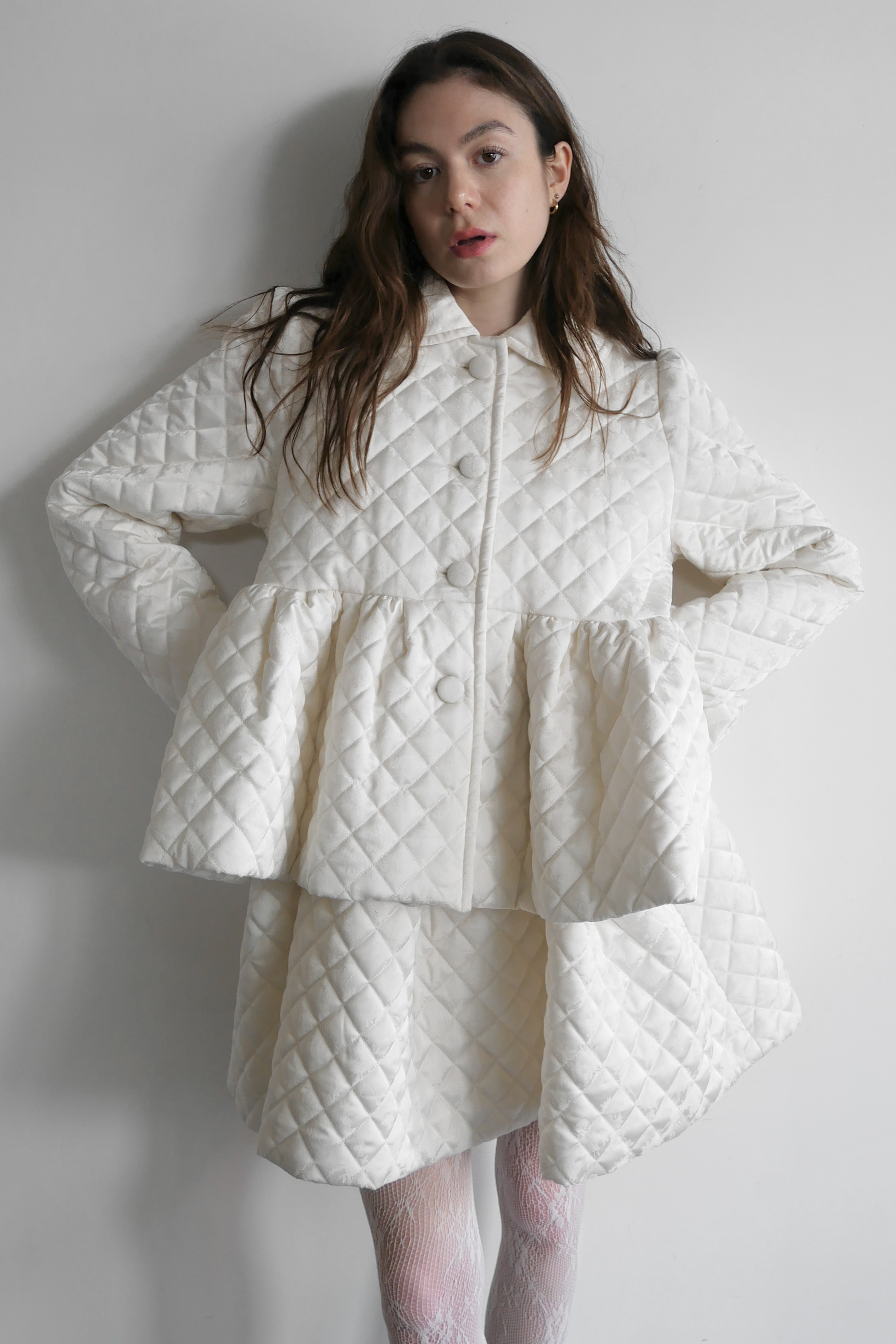 HONEY MI HONEY｜quilting rose satin peplum coat