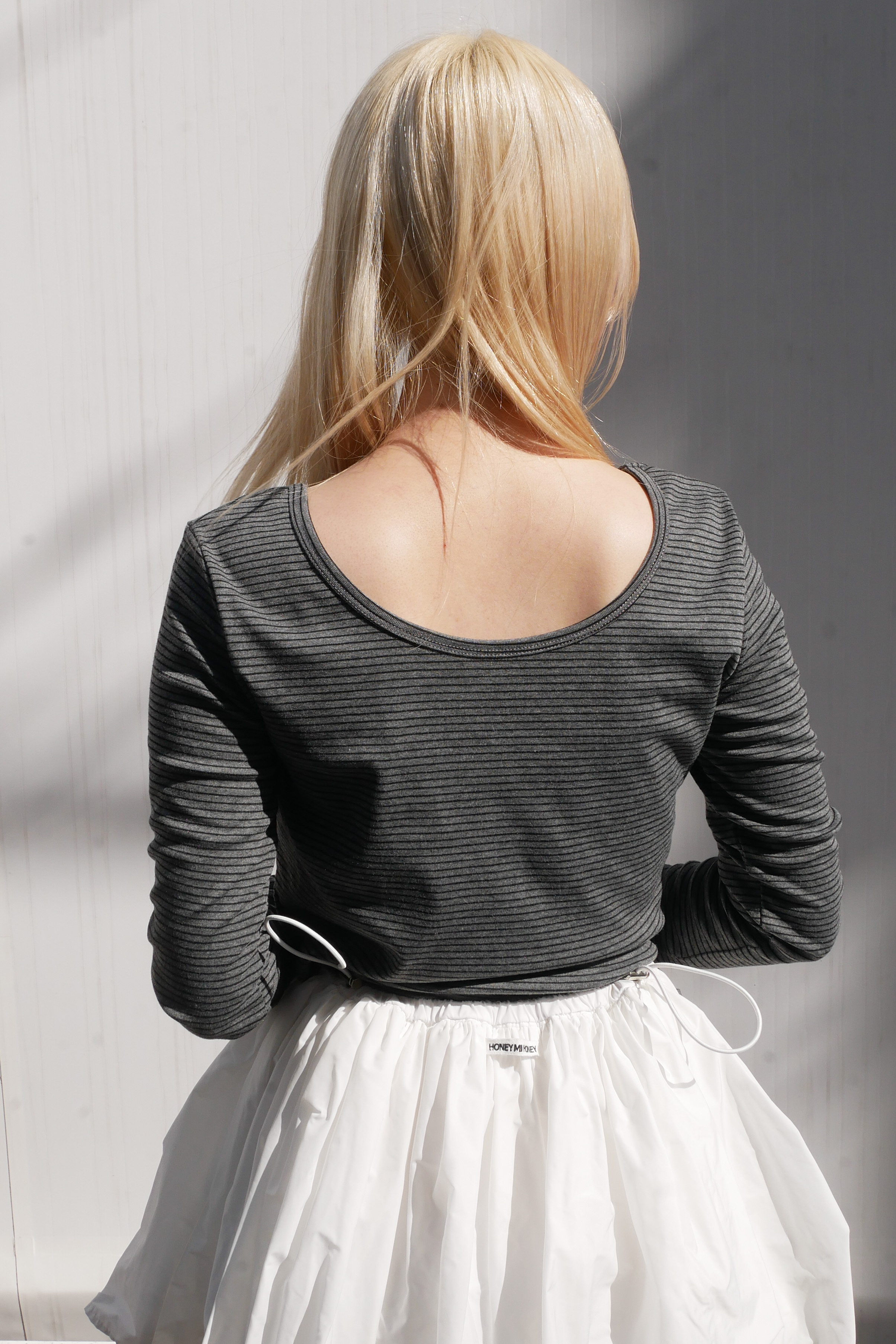 HONEY MI HONEY】honey logo border cropped long t-shirt HONEY.MALL