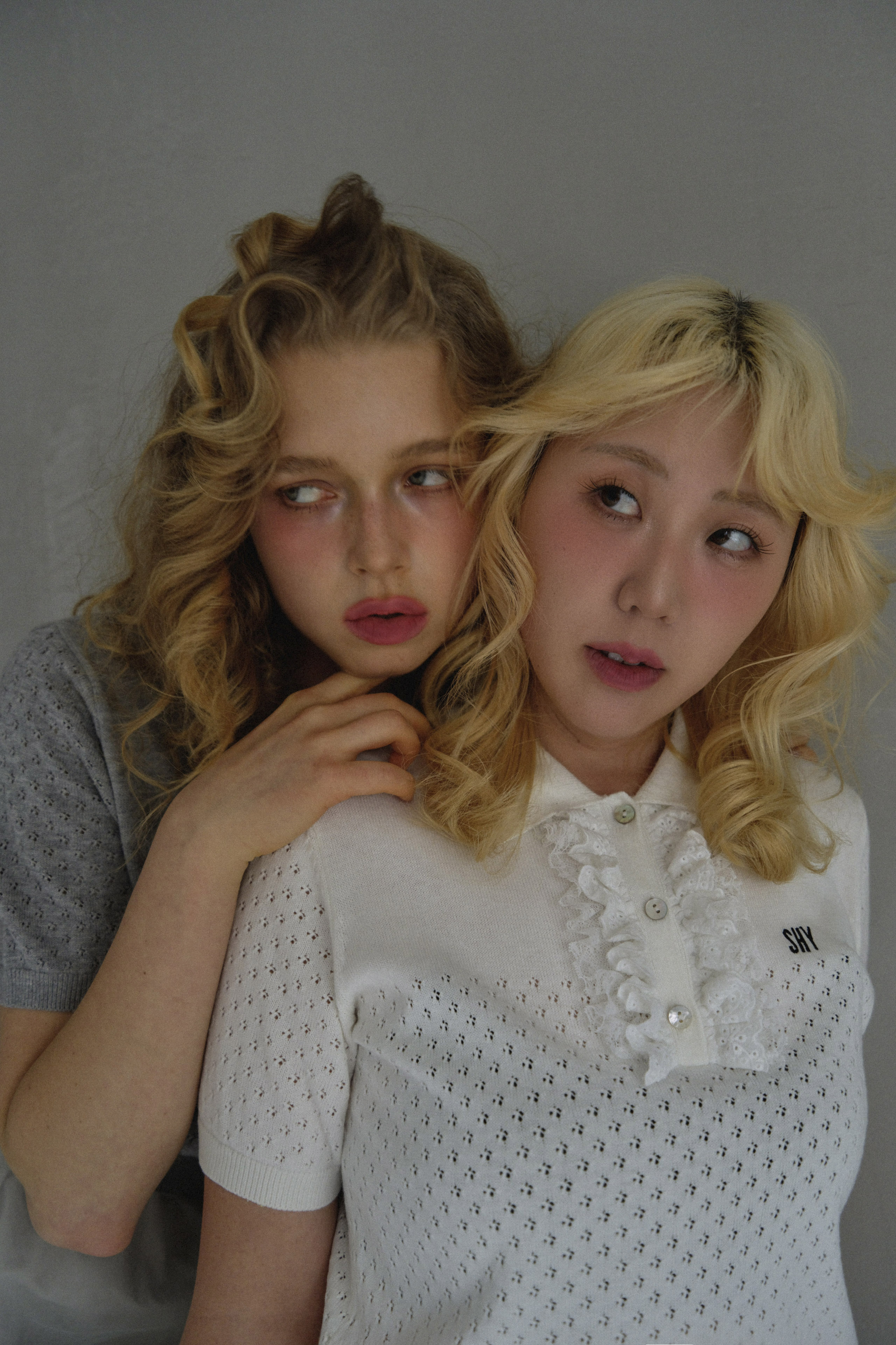 ハニーミーハニー  コットンエプロンブラウス　honeymihoney Honey mi Honey (ハニーミーハニー）off-shoulder scallop rompers 21