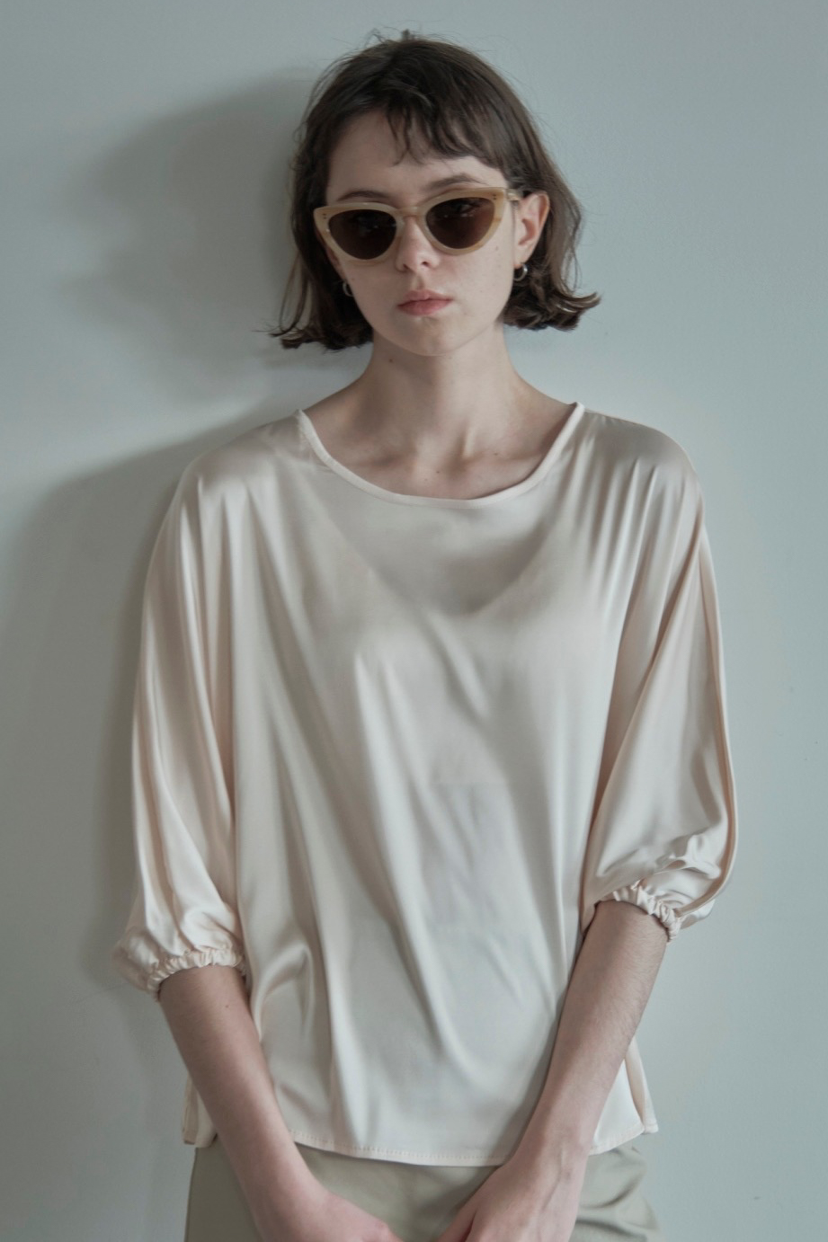 【ALORA THE WAY】satin dolman tops