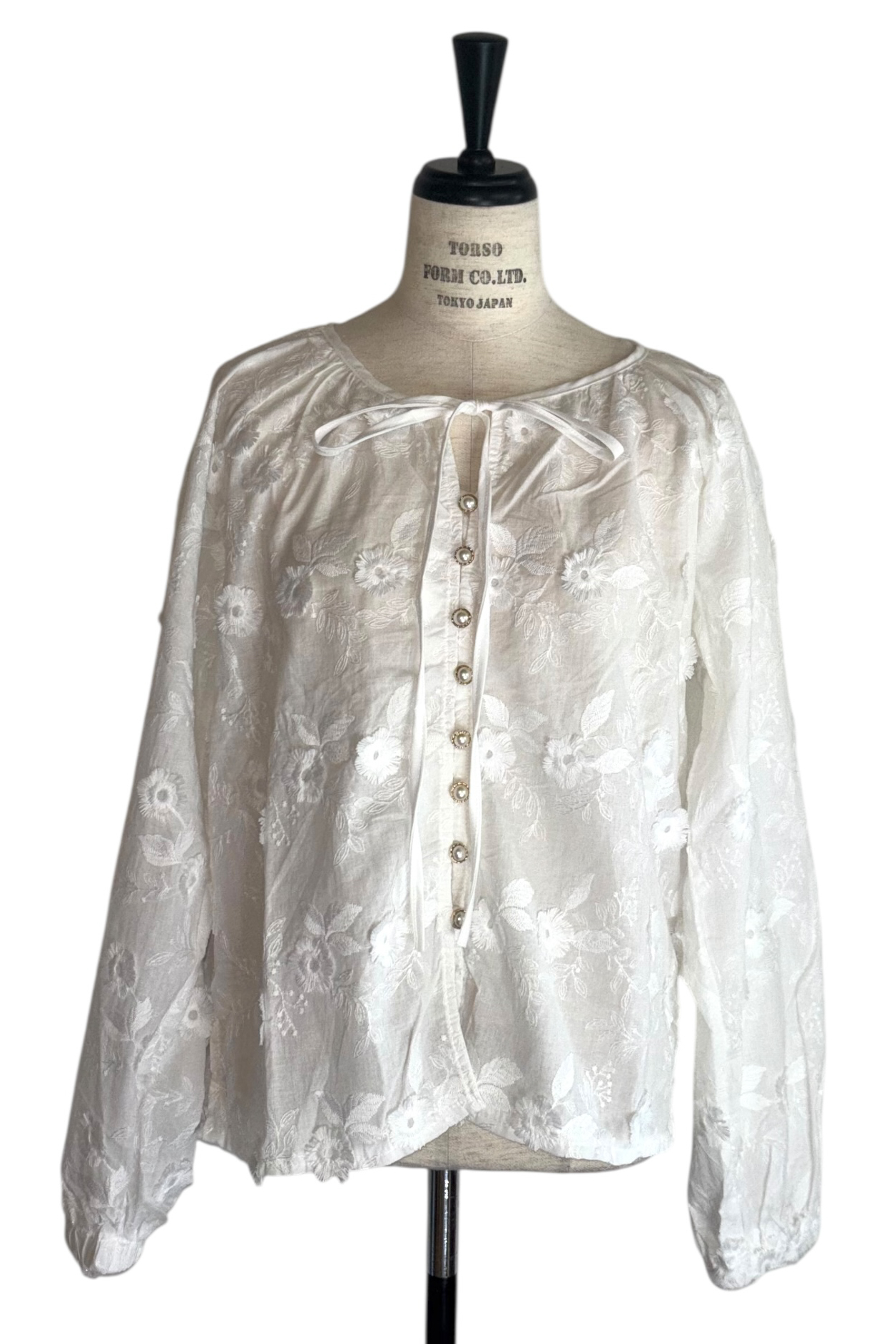 【ALORA THE WAY】flower embroidery blouse