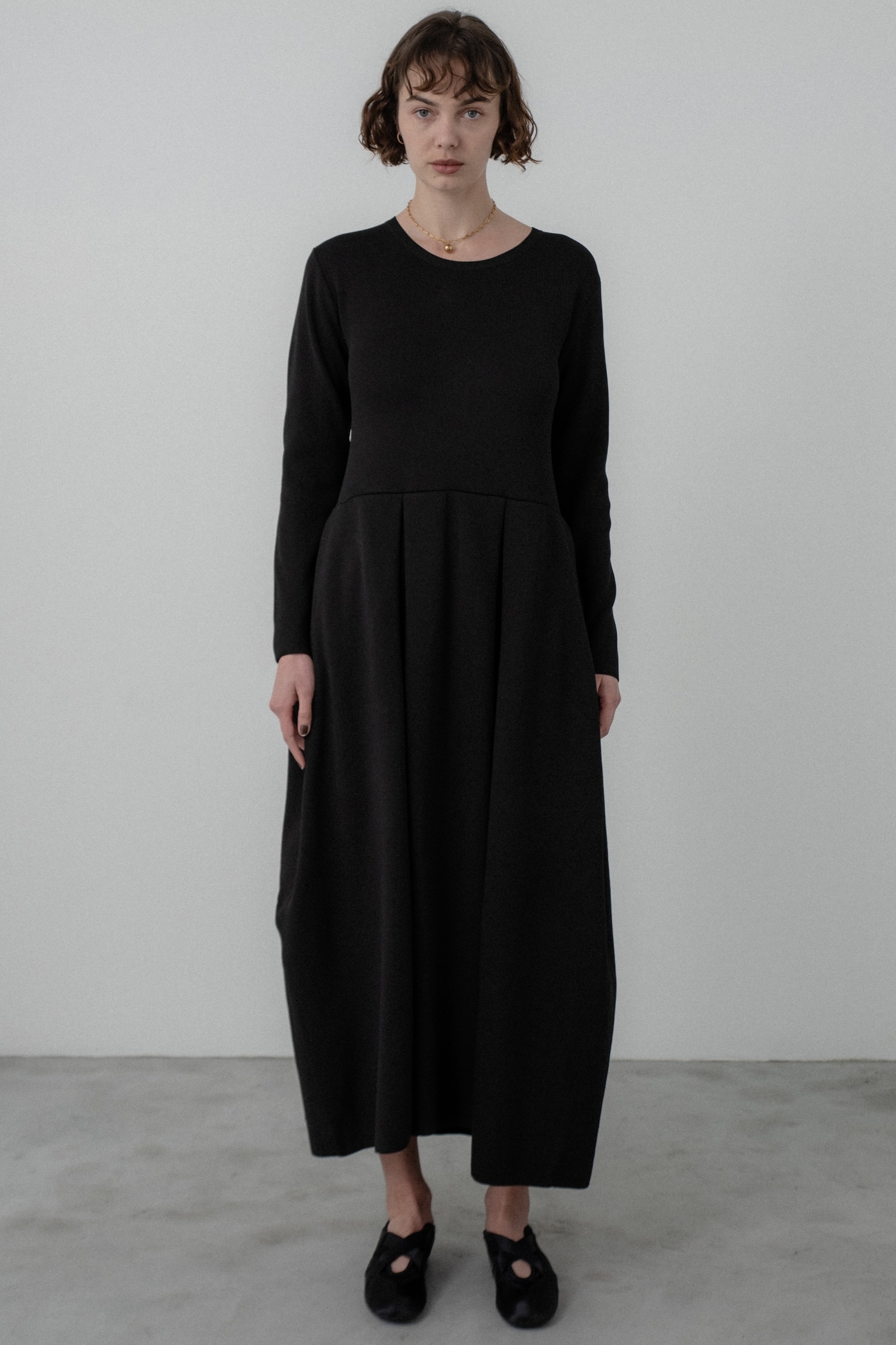 tuck A line knit one-piece