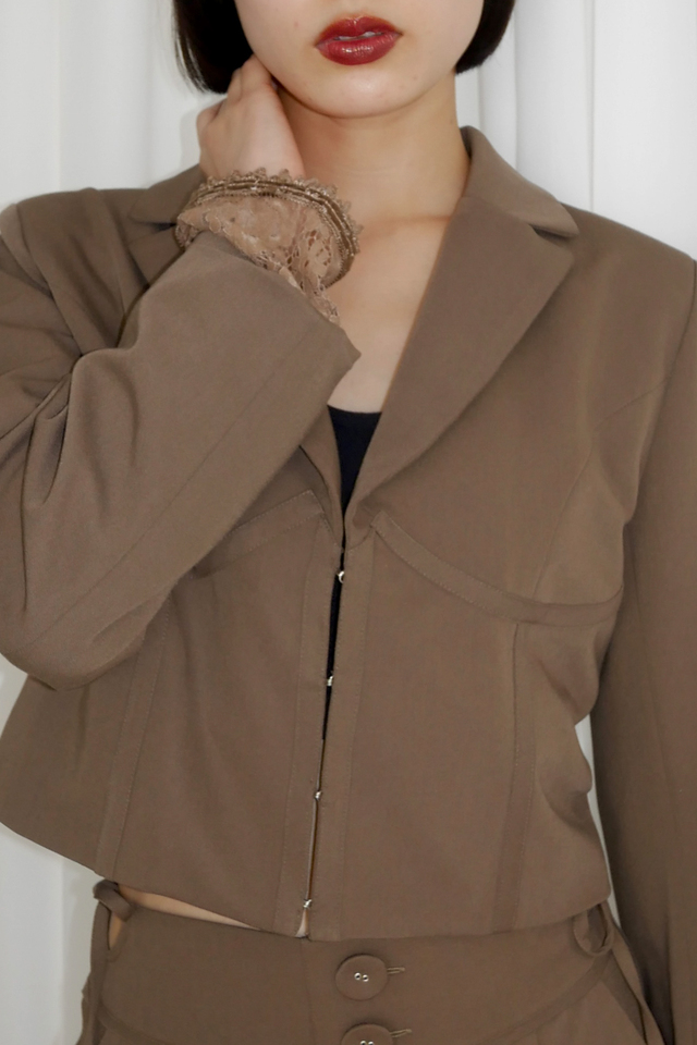 【MAISON ELLIE】corset like cropped jacket