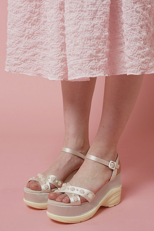 【HONEY MI HONEY】pearl wedge sandal