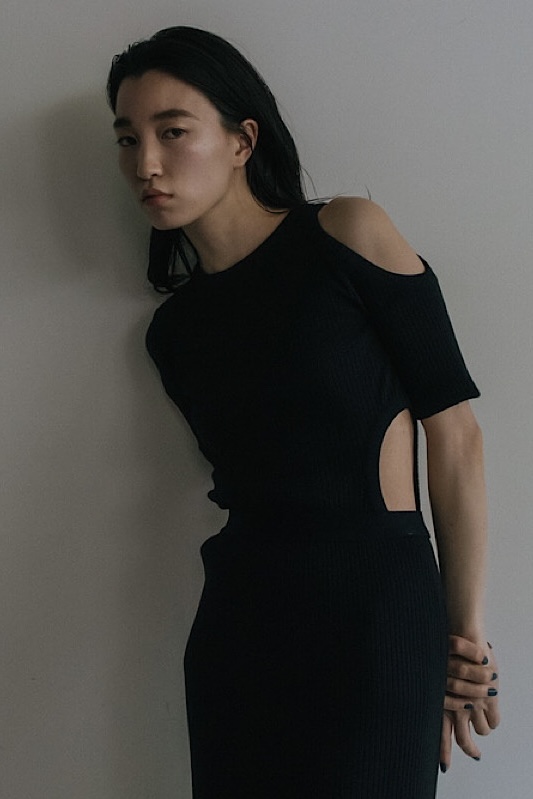 【MAISON ELLIE】circle cut rib tops