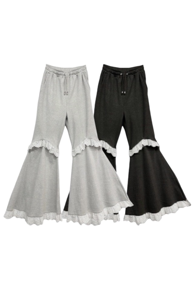 柔らかなリブ素材のフレアパンツ 2WAY仕様で脚長効果