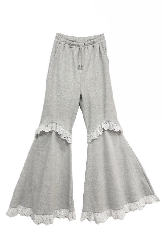 柔らかなリブ素材のフレアパンツ 2WAY仕様で脚長効果