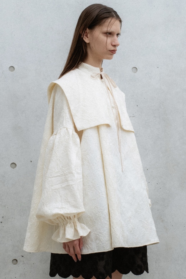 数量は多い  jacquard sailor blouse tunic トップス