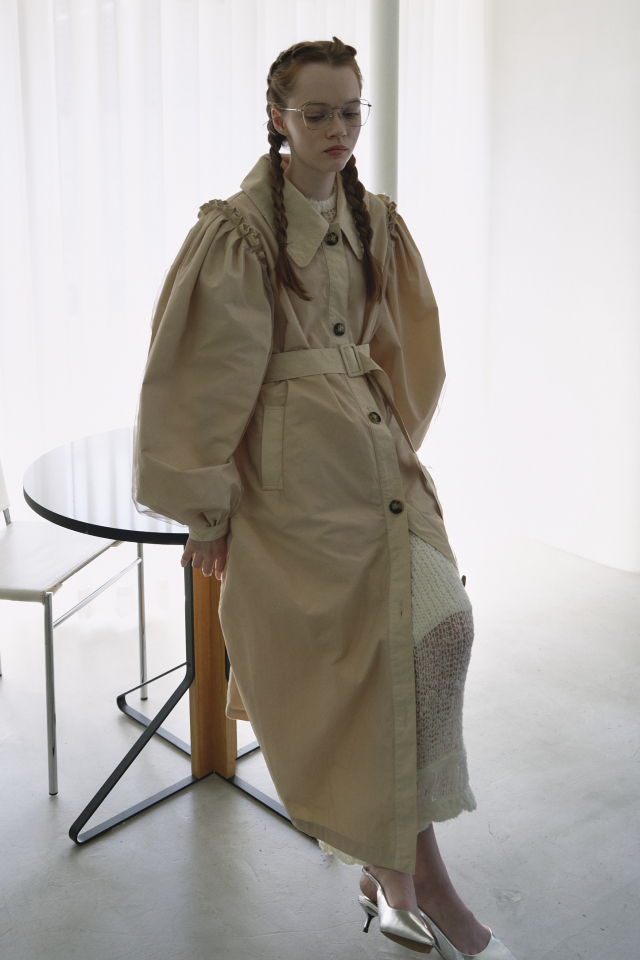 HONEY MI HONEY｜チュールレイヤードトレンチコート｜大人ガーリーな