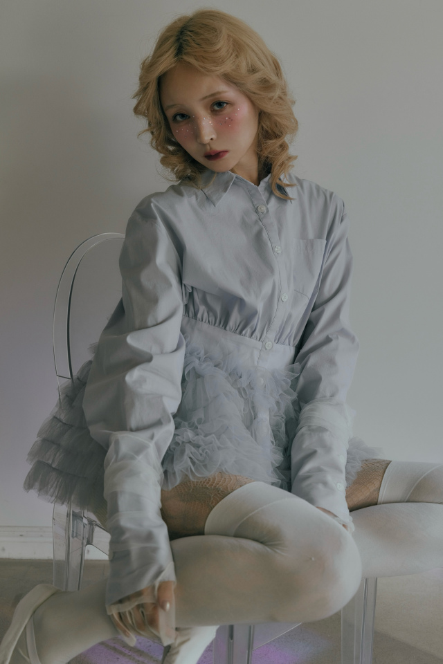 HONEY MI HONEY｜チュールペプラムシャツ｜ふんわりチュールで魅せる