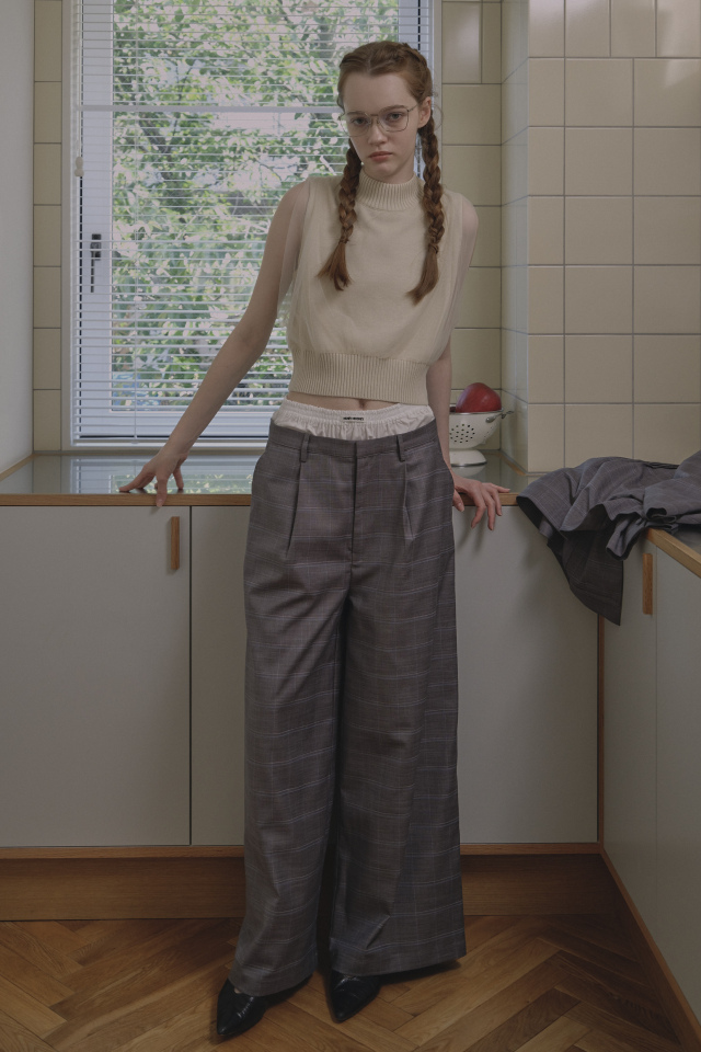 over tulle no sleeve knit
