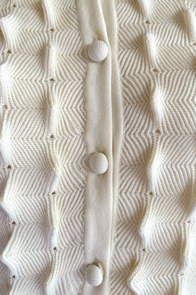 HONEY MI HONEY｜スパイキーリブパフスリーブカーディガン｜立体感で