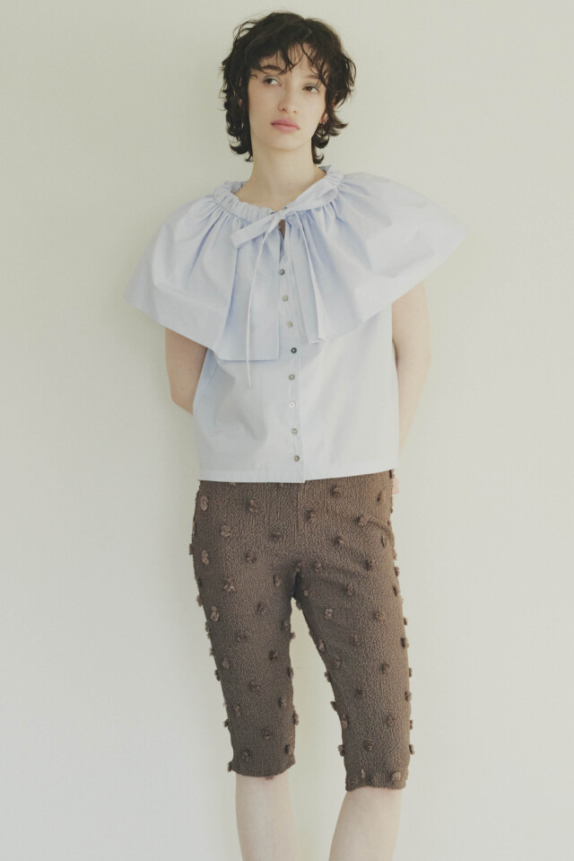 balloon collar ribbon blouse