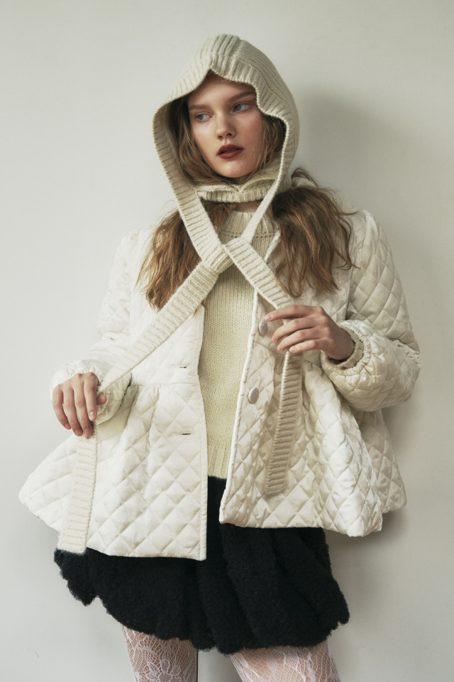 HONEY MI HONEY｜ローズサテンキルティングコート｜ペプラムデザイン