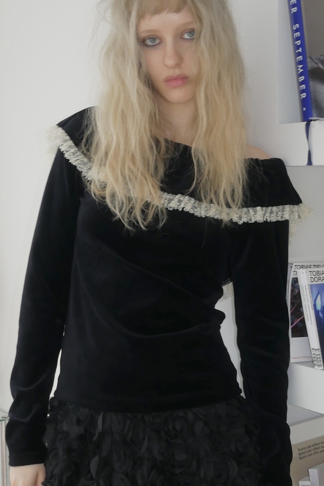 【HONEY MI HONEY】velour lace back open tops