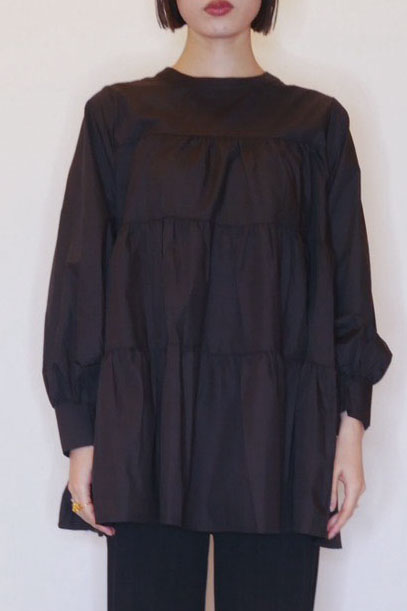 【ALORA THE WAY】tiered tunic blouse