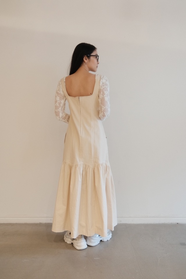 HONEY MI HONEY｜ストレッチデニムワンピース｜フレアシルエットで女性