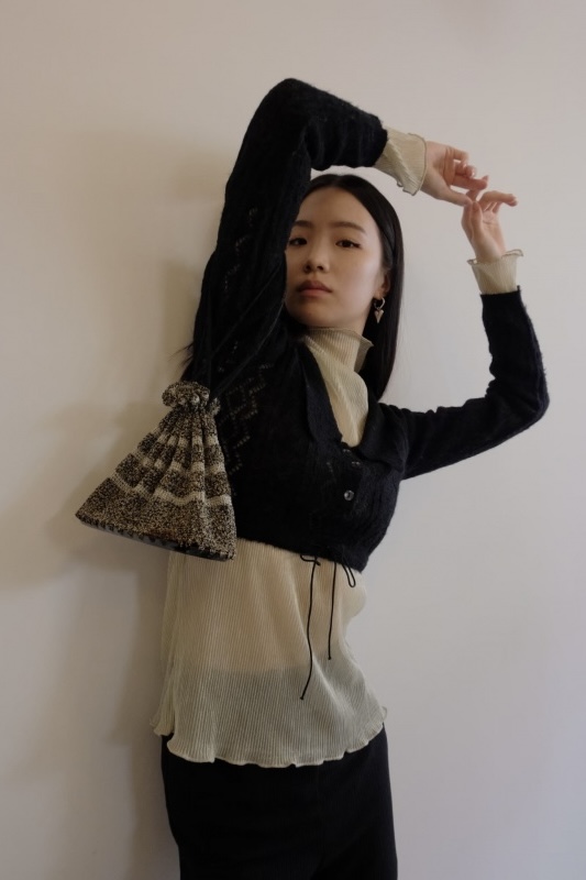 超美品！MAISON ELLIE ハニーミーハニーバックプリーツジャケット MAISON ELLIE