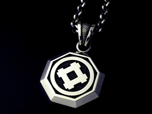 家紋ペンダント・八角