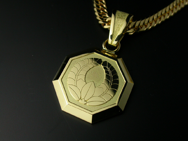 家紋ペンダント・八角・大・K18金ゴールド・松コース