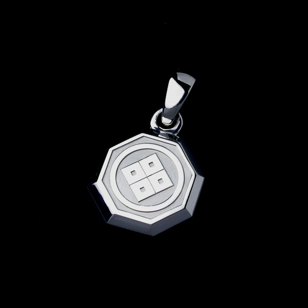 家紋ペンダント・八角・小・Pt900プラチナ・松コース