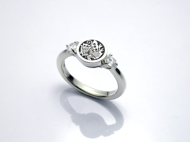 家紋ダイヤモンドリング