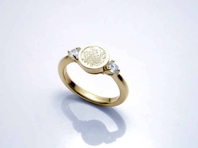 K18金家紋ダイヤモンドリング