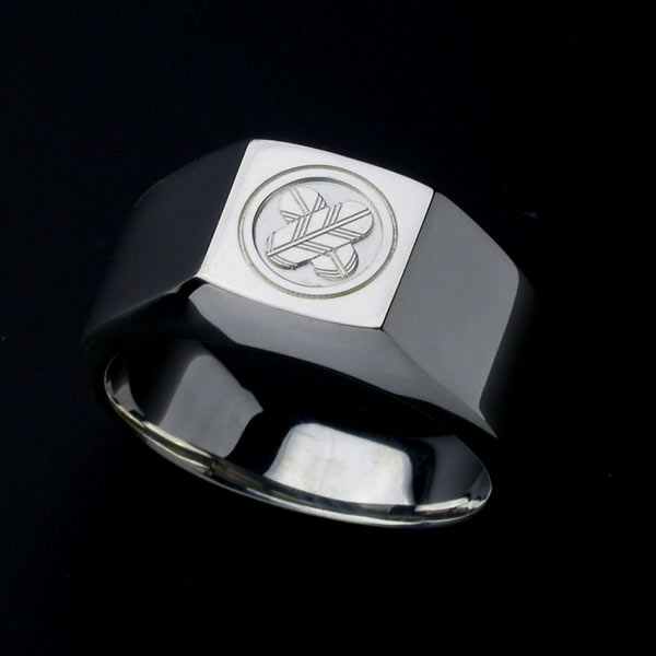 家紋リング・艶・Pt900プラチナ・松コース（21号～27号）