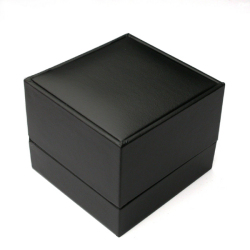 高級革張り・リングケース 【リングケース】 【ギフト】 【プレゼント】 【結婚指輪】 【婚約指輪】 【プレミアム】