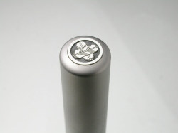 家紋入りチタン印鑑（個人実印・銀行印・15mm)シルバーエンブレム・竹コース