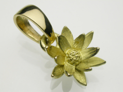 Lotusペンダント・K18ゴールド