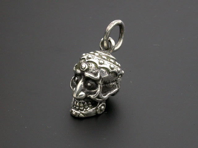 チベットの高僧のスカルに装飾を施した【チベタンスカル