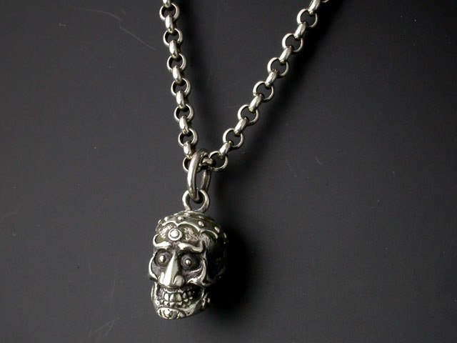 チベットの高僧のスカルに装飾を施した【チベタンスカル