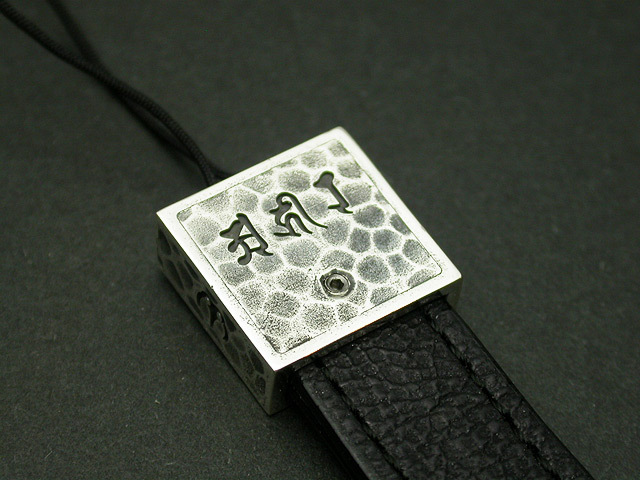 ジッポブルーサファイアPVD 昇り龍・名前・梵字 彫刻zippo 倶利伽羅