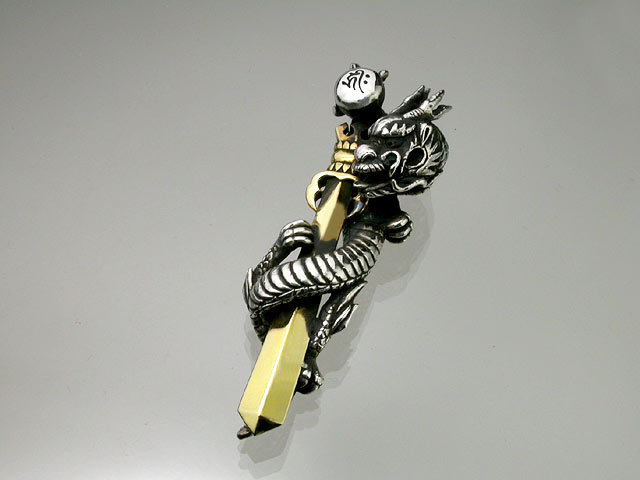 版金　彫刻 利章 Gold and diamond necklace, 'Zip' | 梵克雅寶 'Zip' 黃金及鑽石