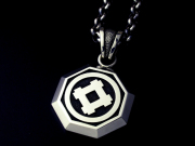 彫銀の家紋入りペンダント！シルバー・ゴールド、プラチナでの製作も