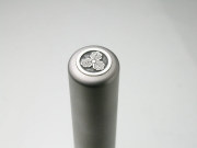 家紋入りチタン印鑑（個人実印・銀行印・13.5mm)シルバーエンブレム・竹コース