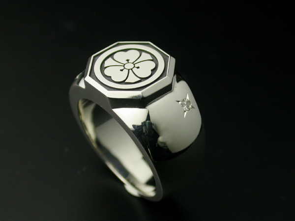 Option-家紋リング石留め（ダイヤ）