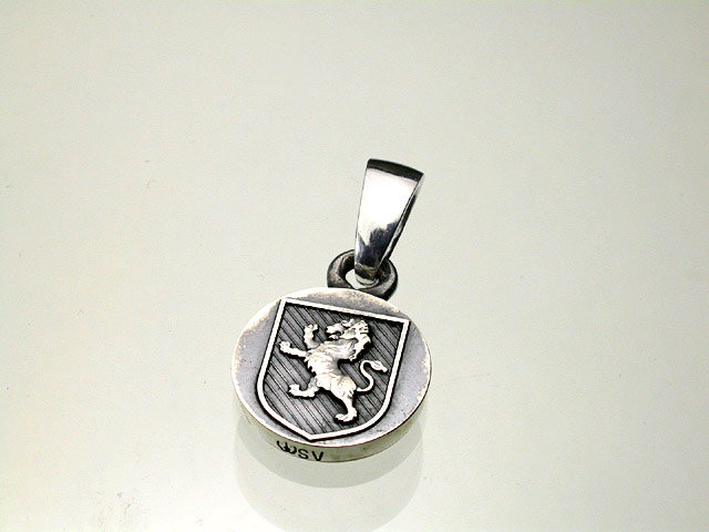 ライオンバックラー・ペンダント