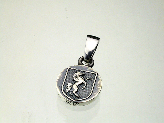 ホースバックラー・ペンダント