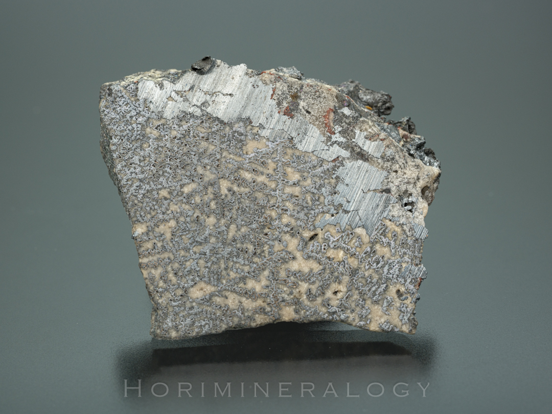 針銀鉱 / サフロ鉱 / マンガンパイロスマイル石