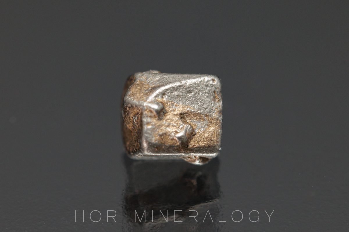 イソフェロプラチナ鉱