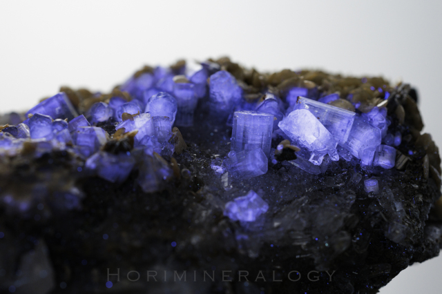 鉱物標本　弗素燐灰石　 Fluorapatite 大きい結晶ごろごろ！フローアパタイト 弗素燐灰石 456.6g AP096 鉱物