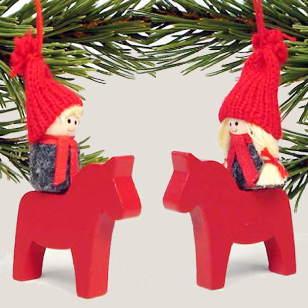 ダーラナホースに乗るトムテ人形オーナメント　男の子／女の子
