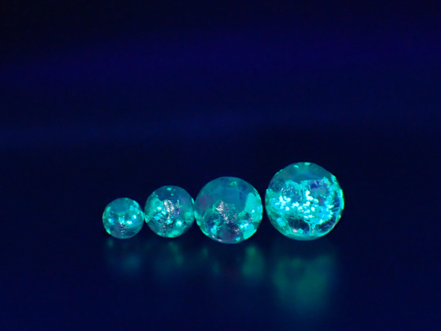 ♦︎ガラス製 ♦︎ 多面体 輝きのあるピンク約10cm レア マダガスカル産]スターローズクォーツ丸玉/スフィア - 埼玉県吉川市の